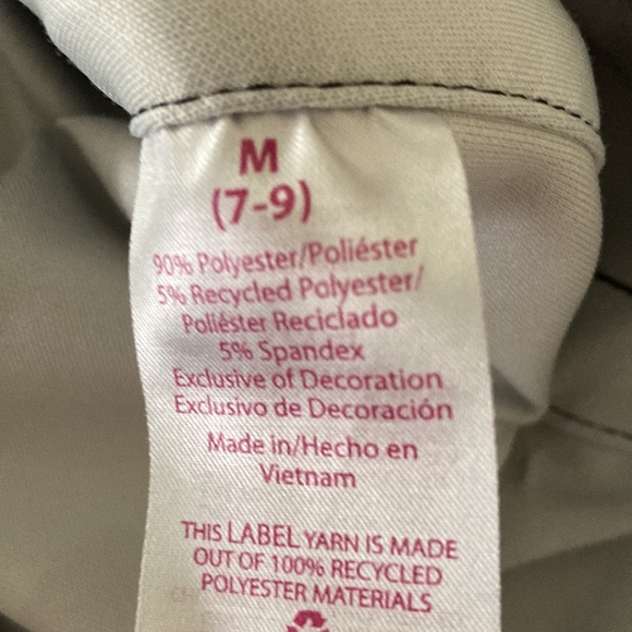 Camouflage jogging shorts, runs small - Picture 4 of 4